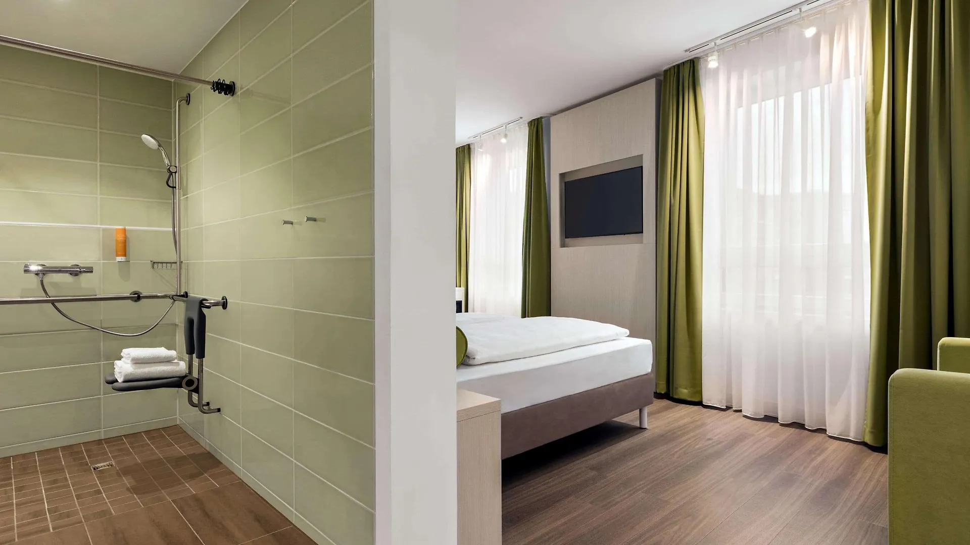 ***  Super 8 By Wyndham Hamburg Mitte Hotel Germany
