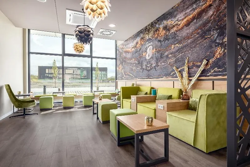 Hotel Super 8 By Wyndham Hamburg Mitte